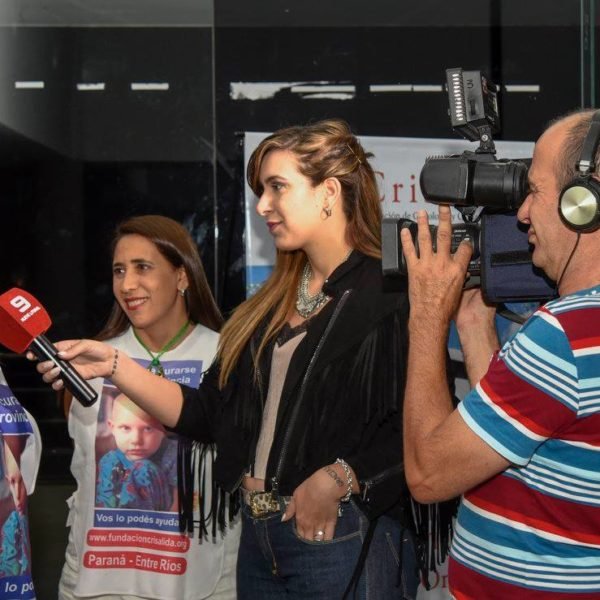 Parte del grupo de voluntarios de nuestra fundación, siempre trabajando por nuestros niños y jóvenes con una sonrisa. Parte del grupo de voluntarios de nuestra fundación, siempre trabajando por nuestros niños y jóvenes con una sonrisa.